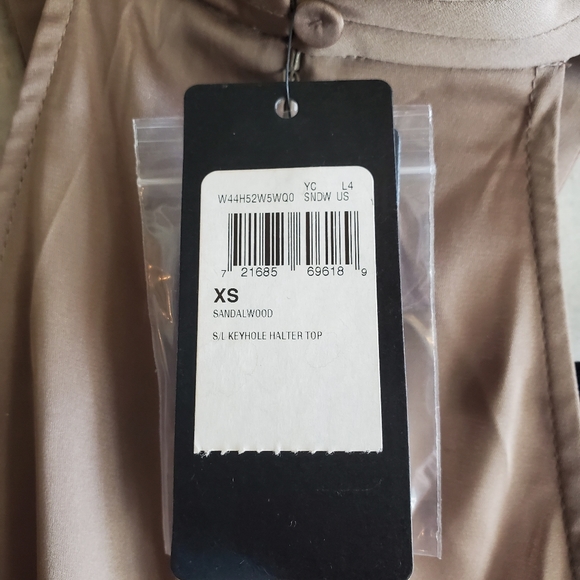 GUESS / key hole front cross halter top / XS - Picture 2 of 6